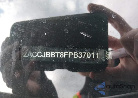 2015 Jeep Renegade Latitude z USA, uszkodzony, nr VIN ZACCJBBT8FPB37011